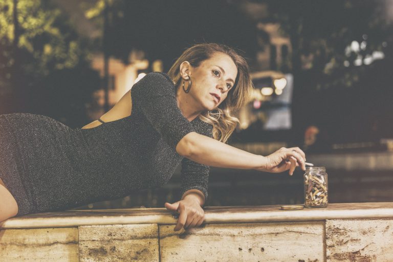 Μαργαρίτα Παπαγιάννη, πόσα τσιγάρα έχεις καπνίσει από όταν σου έκανε ghosting