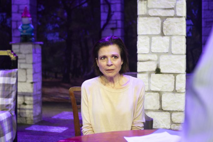 Για τη Ράνια Σχίζα η τέχνη πρέπει να σε τσιγκλάει, να σε ταράζει, να σε γδέρνει