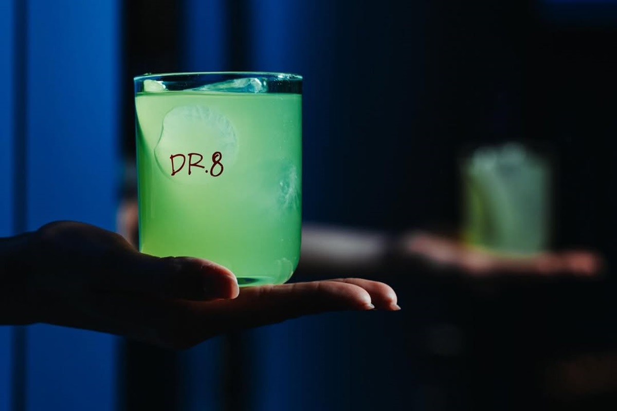 Δραγατσανίου: Τα cocktails που πρέπει να δοκιμάσεις σε έναν μόνο δρόμο