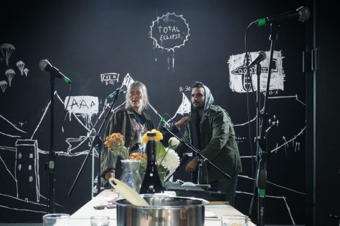 Πήγαμε στο Θέατρο Κνωσός για να βρούμε τον Εχθρό του Λαού