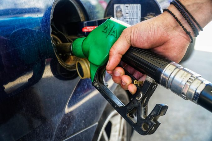 Πόσα πρατήρια στην Αττική λειτουργούν με «πειραγμένη» αντλία