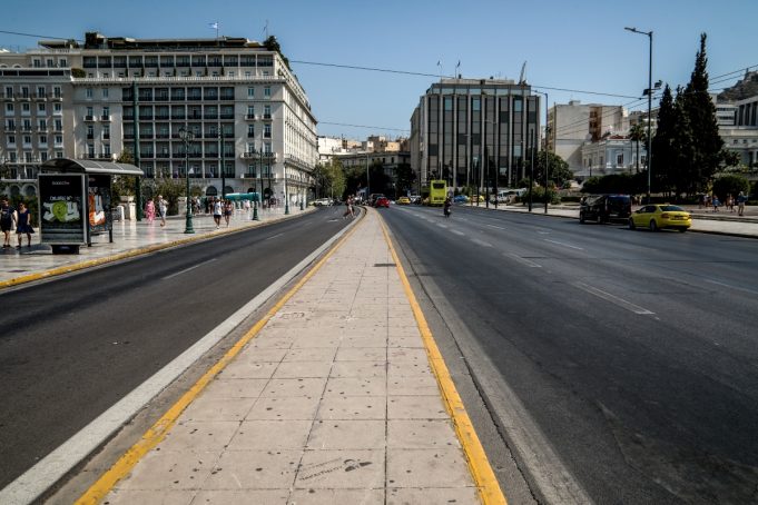 Γιατί υπάρχουν χρωματιστές γραμμές στον δρόμο και τι σημαίνουν