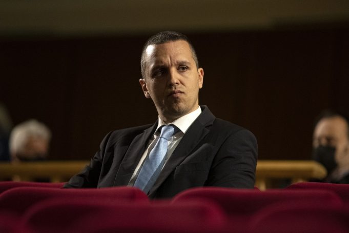 Συνταγματολόγος εξηγεί γιατί ο Κασιδιάρης δεν μπορεί να επιστρέψει στην πολιτική