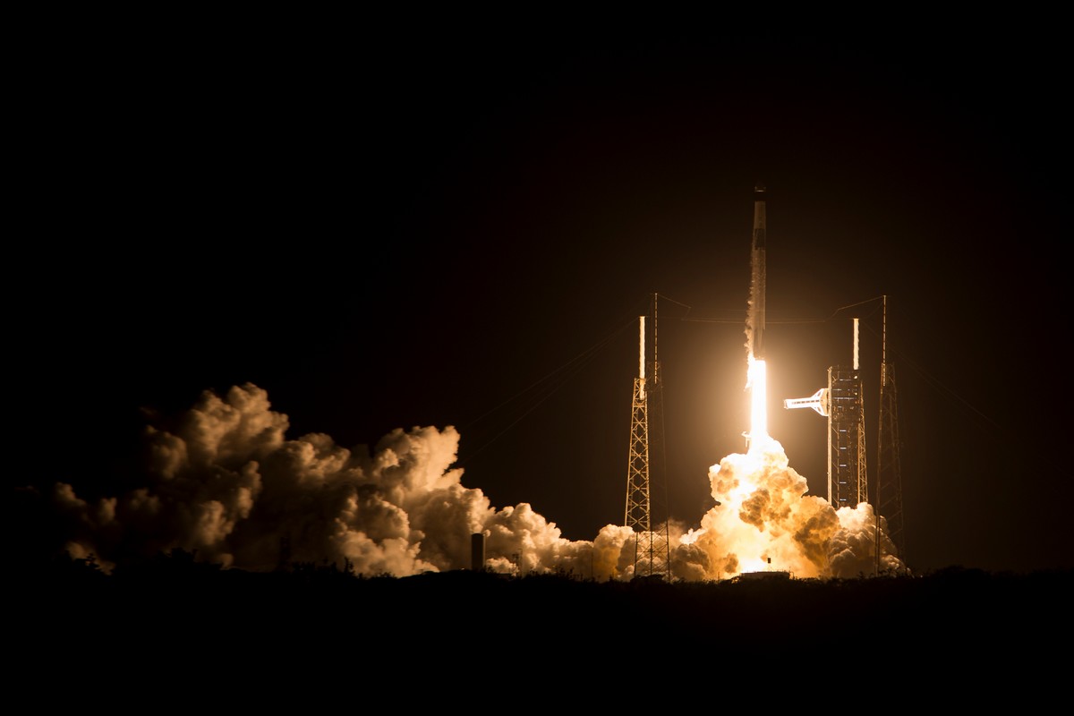 Όσα γνωρίζουμε για τη συντριβή πυραύλου της SpaceX στη Σελήνη