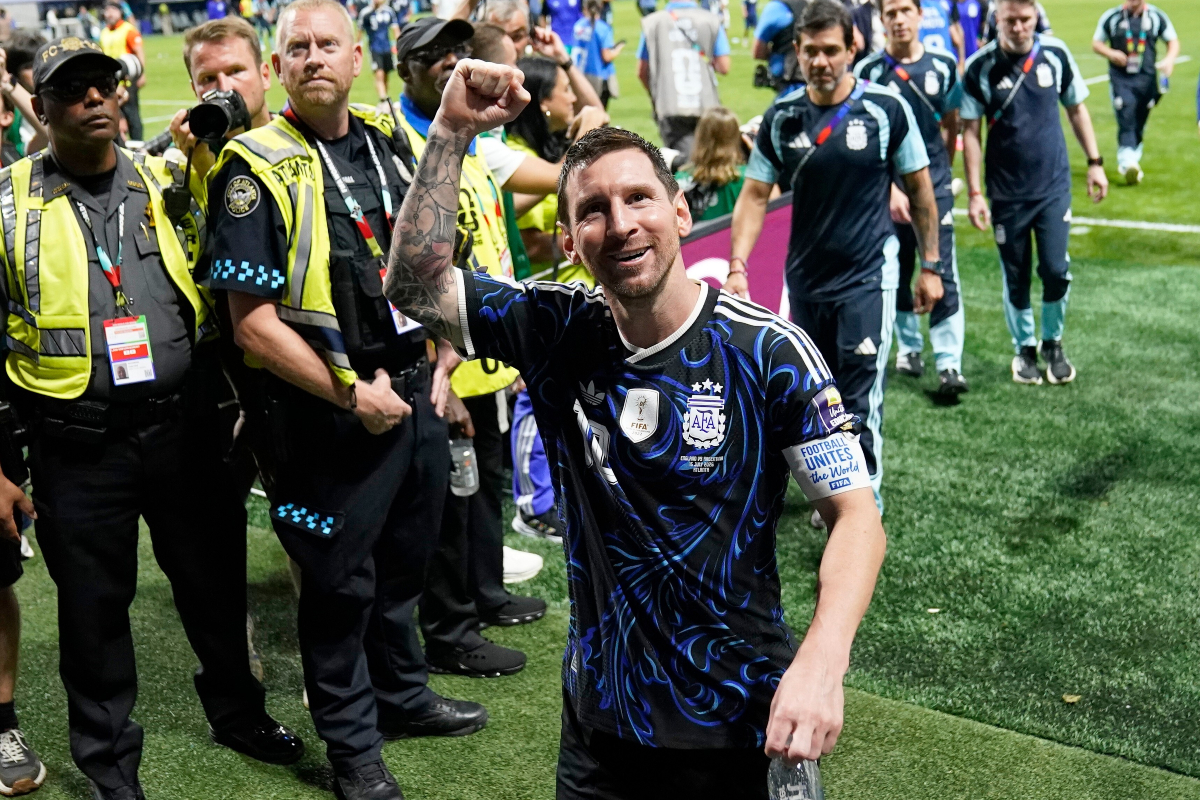 Η ιστορία πίσω από τις viral φωτογραφίες του Lionel Messi με τον Lamine Yamal βρέφος