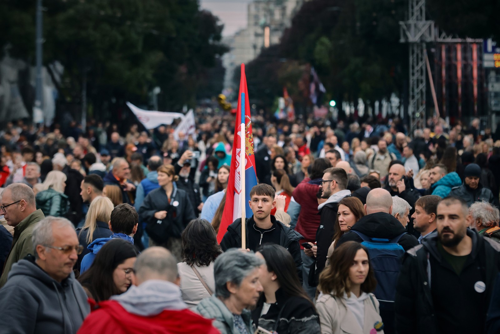Πώς το φοιτητικό κίνημα απειλεί να βάλει τέλος στο καθεστώς Vučić στη Σερβία