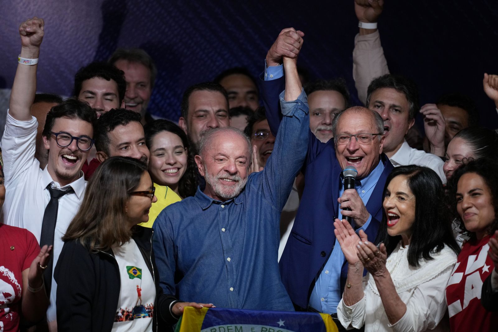 Ο Lula έγραψε ιστορία και έσωσε για δεύτερη φορά τη δημοκρατία της Βραζιλίας