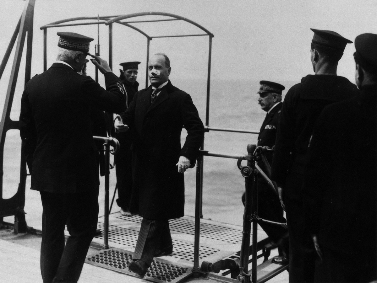 Η άγνωστη ιστορία της Violet Gibson, της γυναίκας που πυροβόλησε τον Mussolini