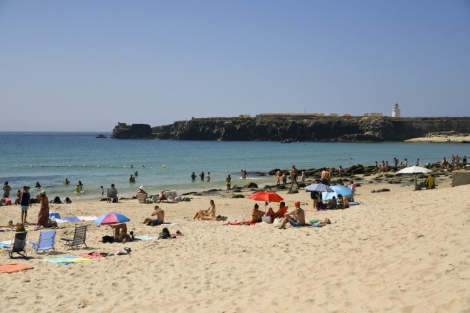 Ναι, αλλά για τα «σαρκοφάγα» βακτήρια στις θάλασσες της Ευρώπης δεν λέτε