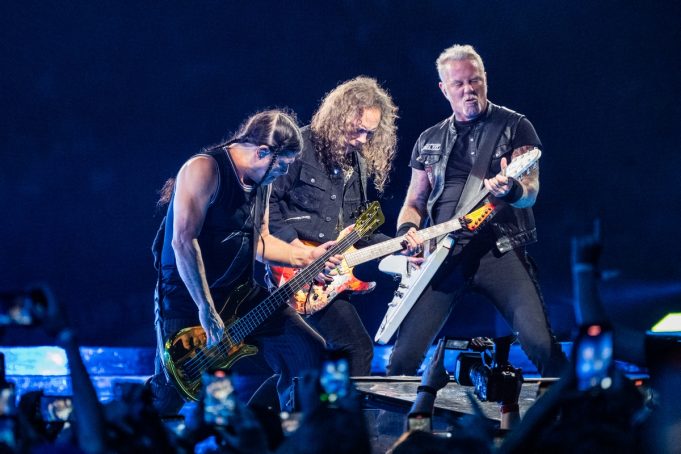 Αυτό το ΣΚ φτάνει η ώρα των Metallica και η πόλη χορεύει στον Λυκαβηττό