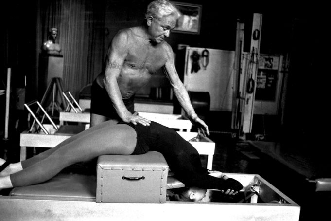 Joseph Pilates: Ποιος ήταν ο άνθρωπος που εφηύρε το πιλάτες