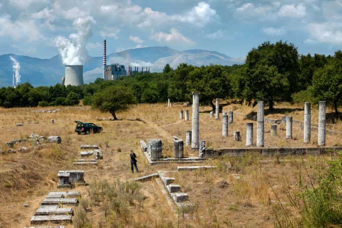 Το ΕΜΣΤ χαράζει νέα ταυτότητα προς την Ανατολή