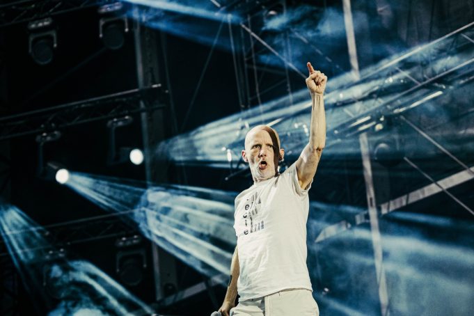 “Lift me up Higher now”: Στον 7ο ουρανό για μιάμιση ώρα με τον Moby