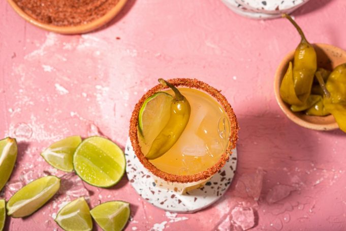 Αν σου αρέσουν τα αγγουράκια τουρσί και οι Margaritas, μόλις βρήκες το νέο σου κοκτέιλ