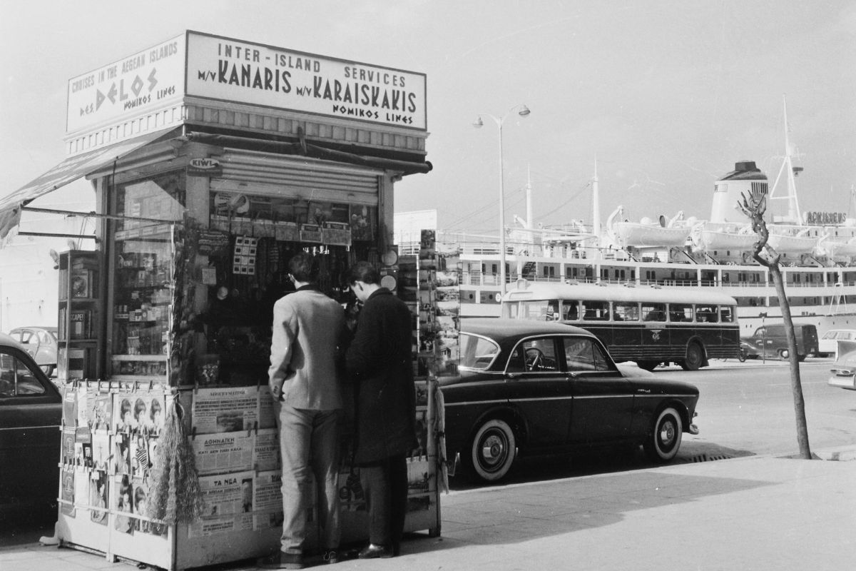 «Σεξ πας να κάνεις, όχι έγκλημα» κι άλλες αφηγήσεις από το εσωτερικό του περιπτέρου