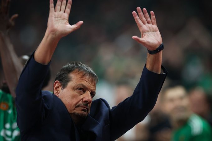 Στο short bio του Ataman στο IG θα έπρεπε να γράφει προπονητής, content creator και μπον βιβέρ