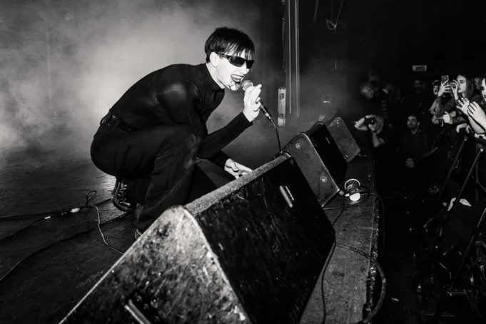 Αυτό το ΣΚ κάνουν απόβαση underground βαμπίρ και τιτάνες από Χιλιομόδι