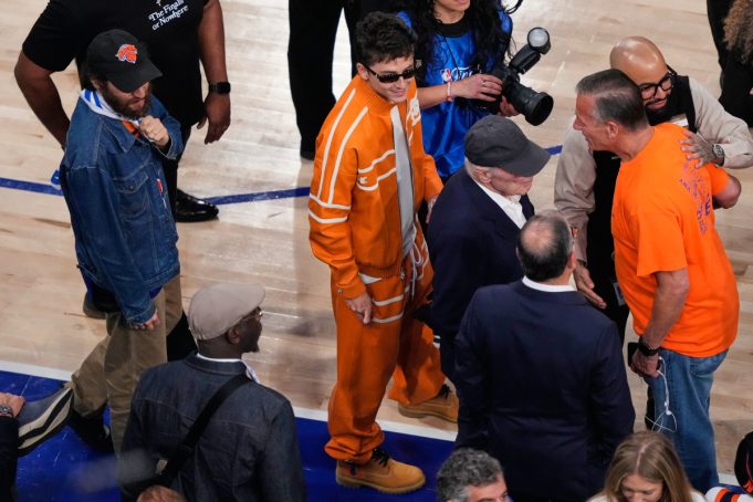 Πώς το tracksuit βρέθηκε από το γήπεδο στην πρώτη γραμμή της μόδας