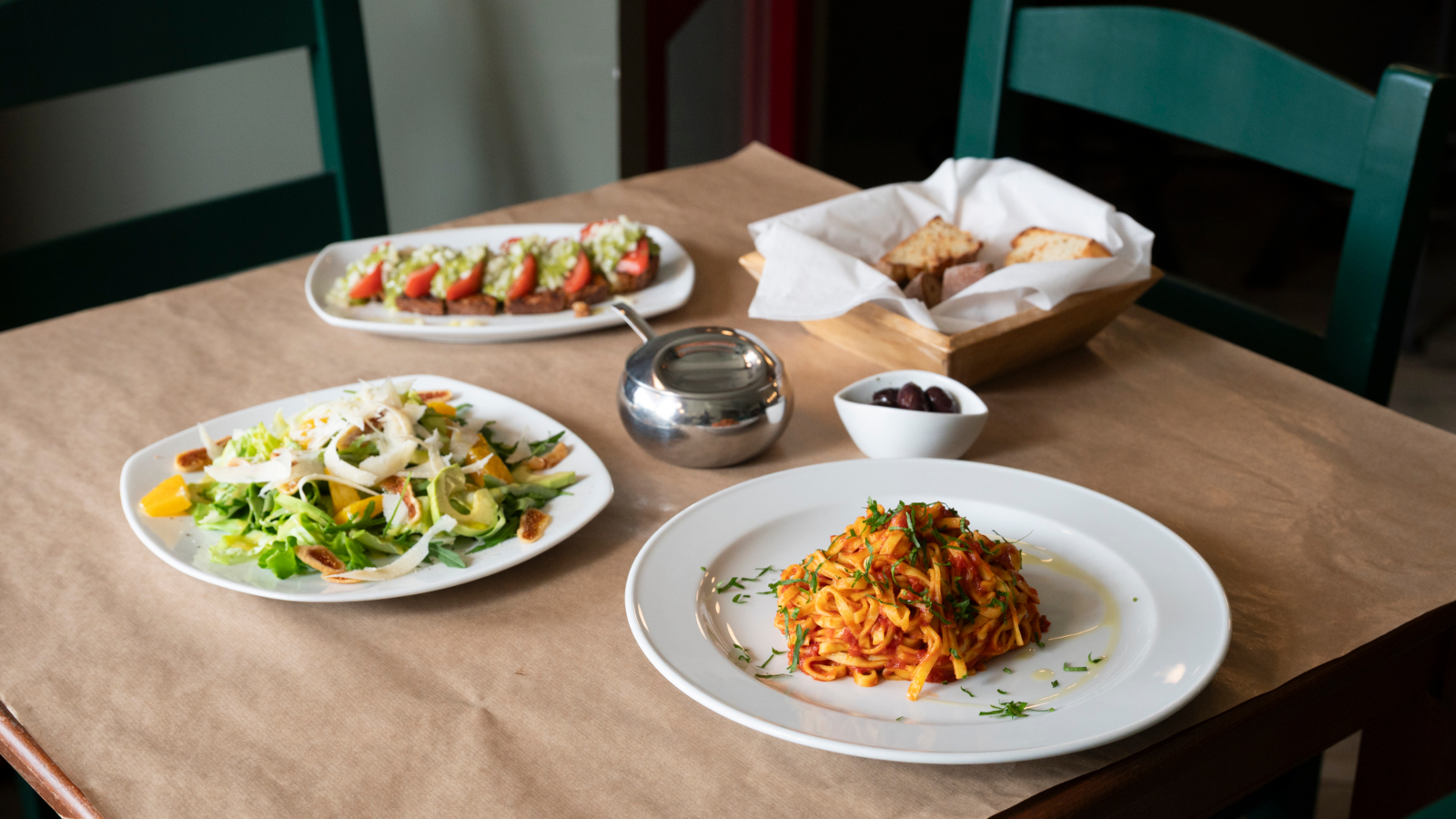 Το Aglio, Olio & Peperoncino μετακόμισε στο Μετς αλλά παραμένει ανακουφιστικά οικείο