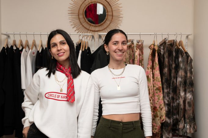 Στο Circle of Karma δεν πιστεύουν στις ταμπέλες και σχεδιάζουν ρούχα για να τα φοράς όλη μέρα