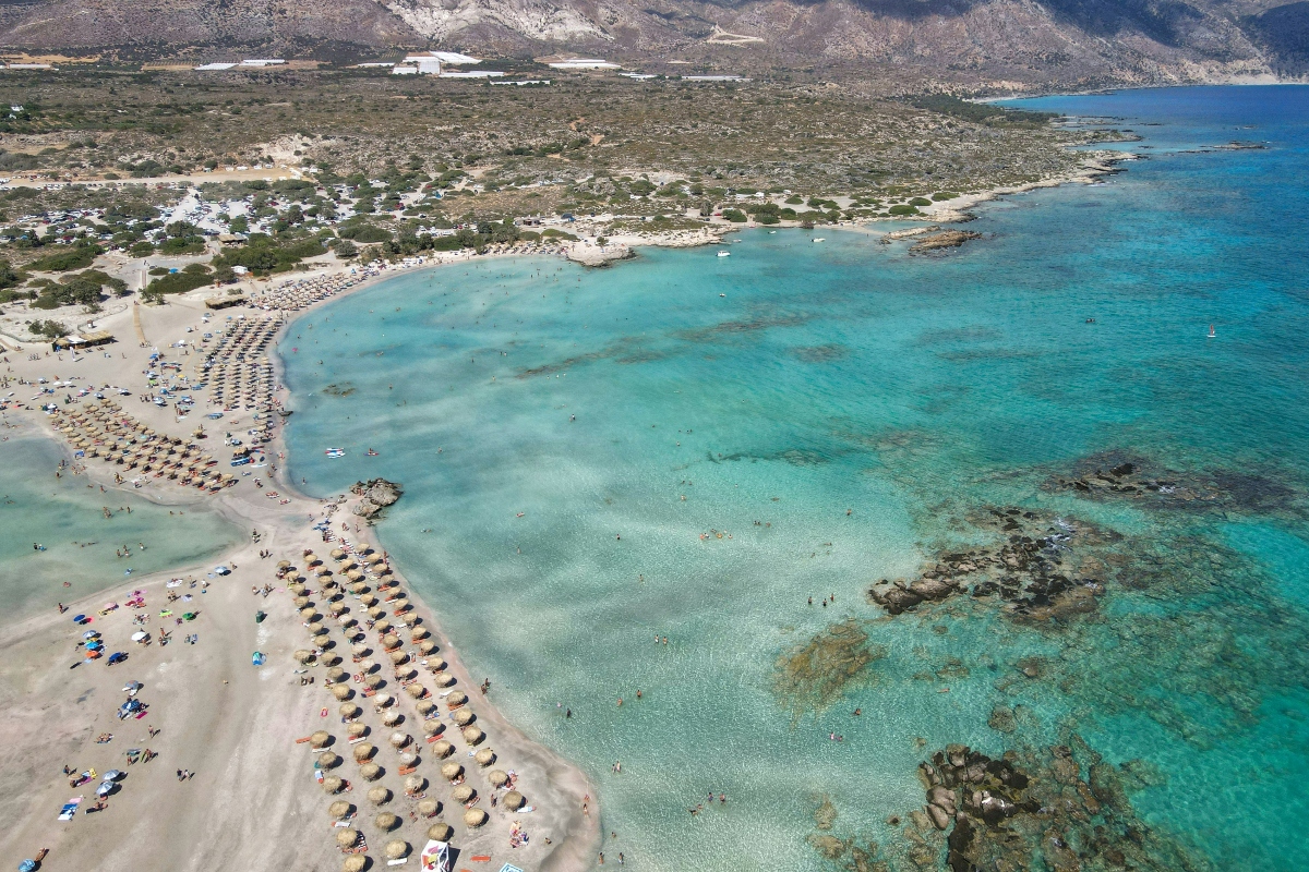 Στη δεύτερη πιο όμορφη παραλία στον κόσμο για το 2026 μάλλον έχεις κολυμπήσει