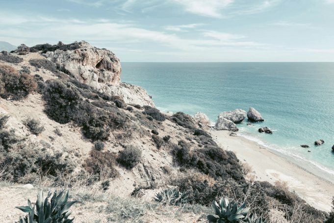 Οι 251 απάτητες παραλίες στην Ελλάδα για το 2026