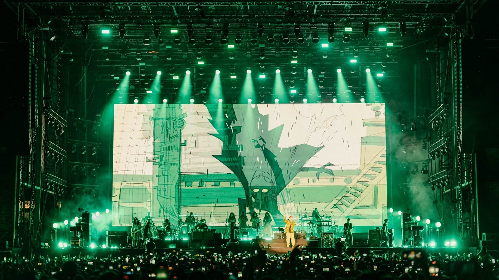 Οι Gorillaz έφεραν τους φίλους τους στην Πλατεία Νερού