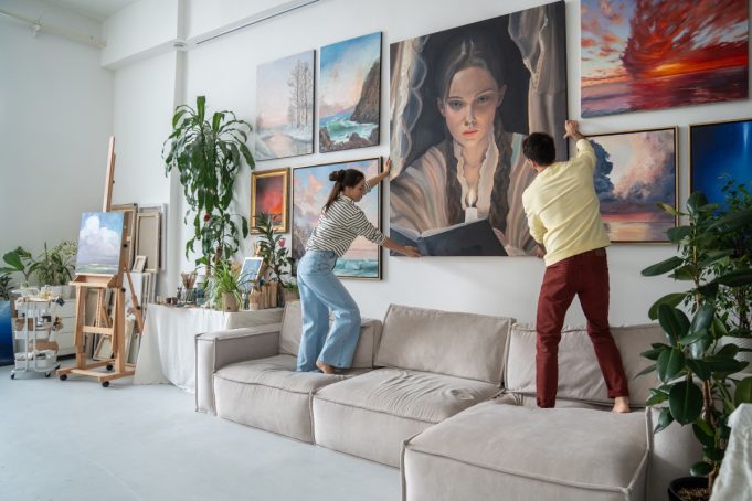 Πώς να φτιάξεις το τέλειο gallery wall