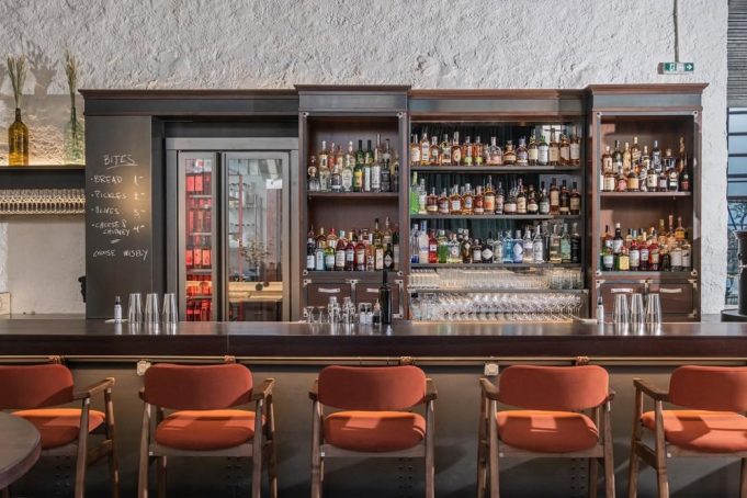 Europe’s 50 Best Bars 2026: Η Ελλάδα στην κορυφή της Ευρώπης με δύο αθηναϊκά μπαρ στις δύο πρώτες θέσεις