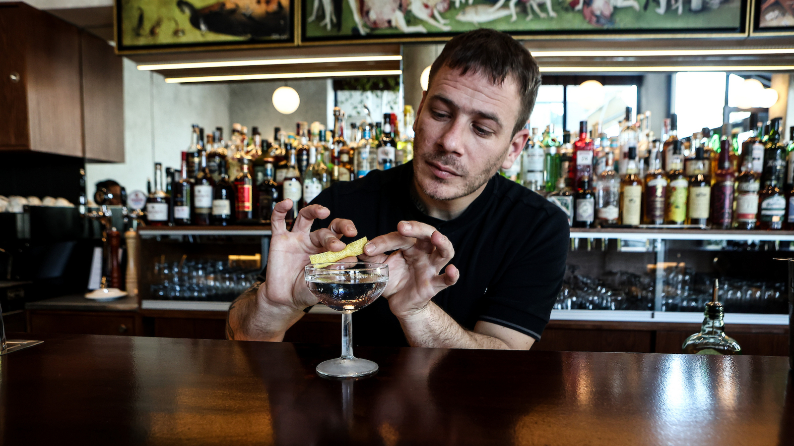 Κρασιά, Dry Martini, καλό φαγητό, όλα χωράνε στη Μαιάνδρου