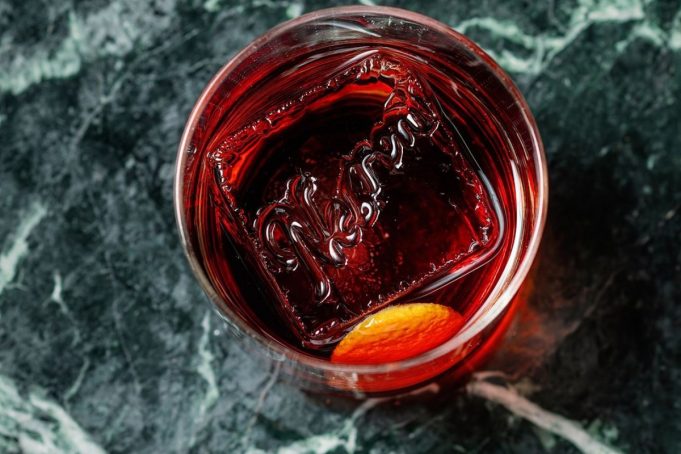 Τα μαγαζιά που θα πιεις ποτό πριν και μετά την Ανάσταση