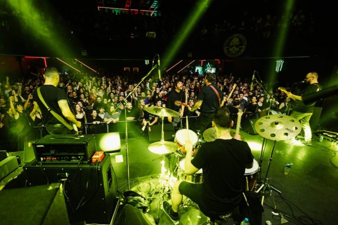 «Δεν κρύβουμε κανέναν έφηβο μέσα μας. Ήμασταν οργισμένα παιδιά, θα γίνουμε οργισμένοι γέροι»