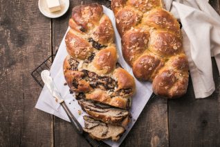 Πού θα βρεις τα πιο νόστιμα τσουρέκια για τα Χριστούγεννα