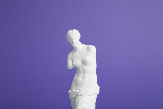 Πώς η θεά Αφροδίτη έγινε σύμβολο ομορφιάς, έρωτα και διαμάχης